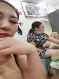 【沈阳风韵犹存熟女-群P】大奶熟妇毒龙69深喉，车轮战换着操